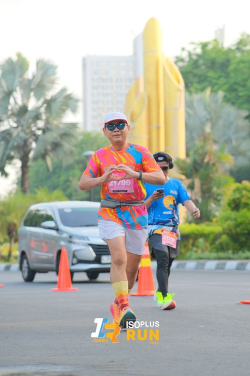 Race photo from Isoplus Run 2024 Surabaya