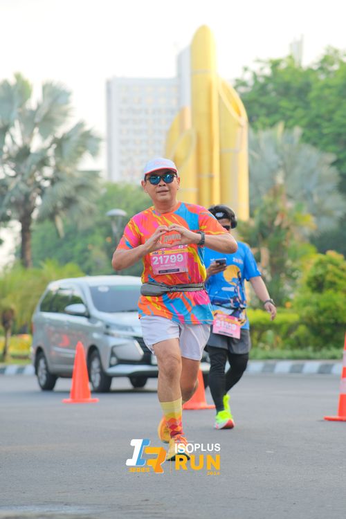 Race photo from Isoplus Run 2024 Surabaya