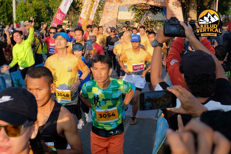 Race photo from Kelud Vertical Challenge 2024