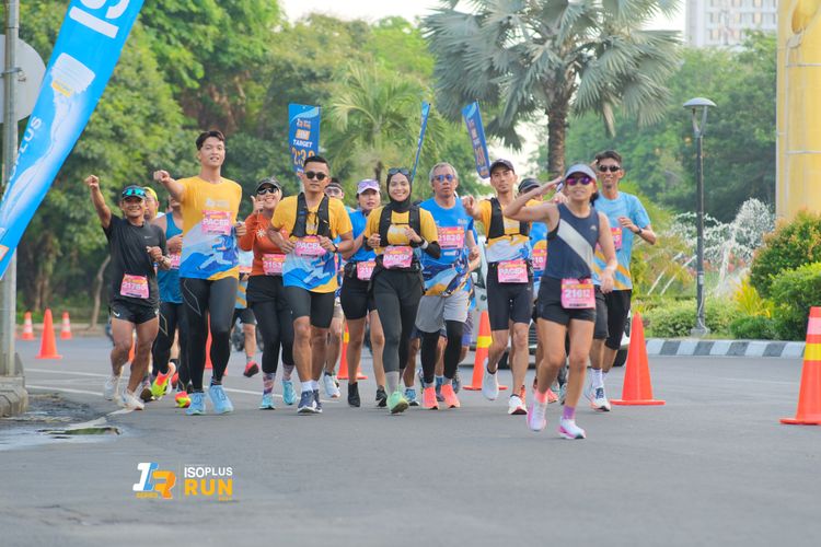 Race photo from Isoplus Run 2024 Surabaya