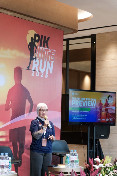 Race photo from PIK NITE RUN VIBES