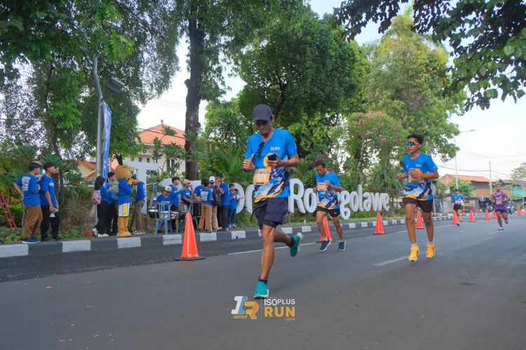 Race photo from Isoplus Run 2024 Surabaya