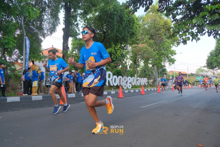 Race photo from Isoplus Run 2024 Surabaya