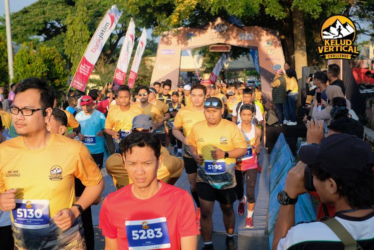 Race photo from Kelud Vertical Challenge 2024