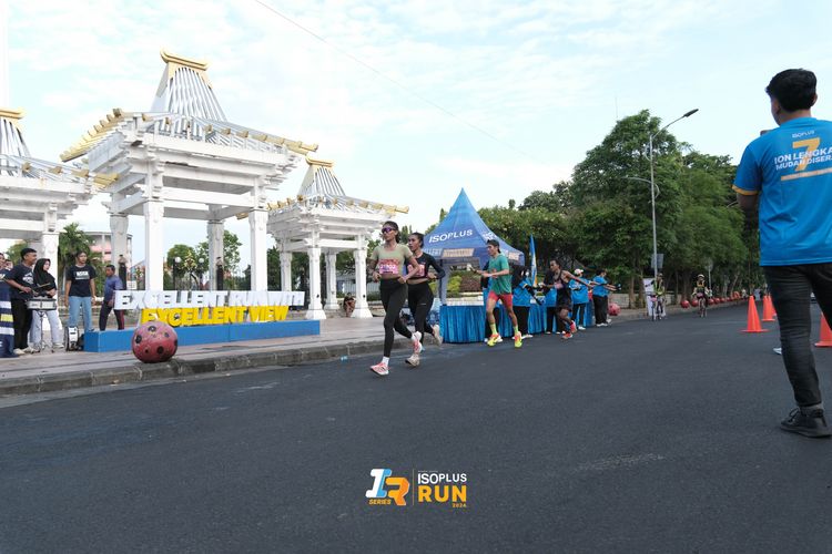 Race photo from Isoplus Run 2024 Surabaya