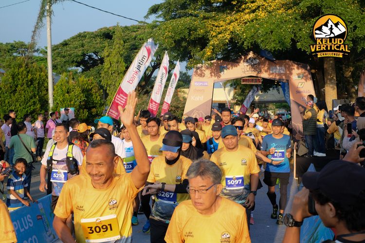 Race photo from Kelud Vertical Challenge 2024