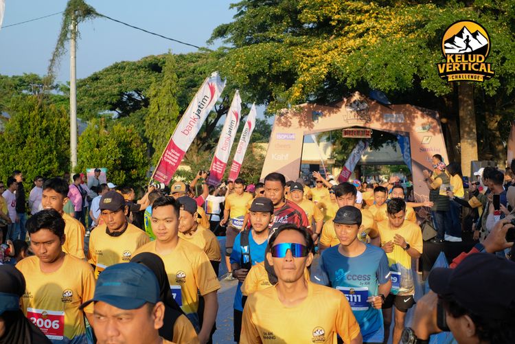 Race photo from Kelud Vertical Challenge 2024