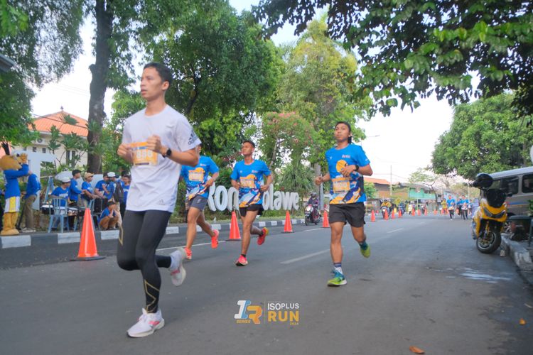 Race photo from Isoplus Run 2024 Surabaya