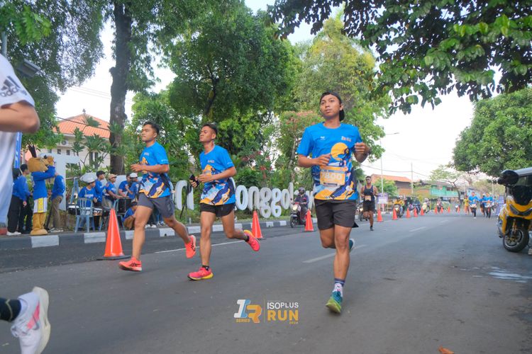 Race photo from Isoplus Run 2024 Surabaya
