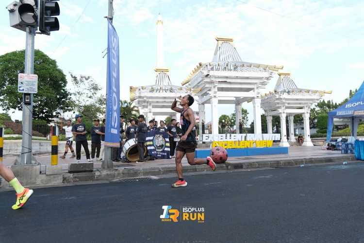 Race photo from Isoplus Run 2024 Surabaya