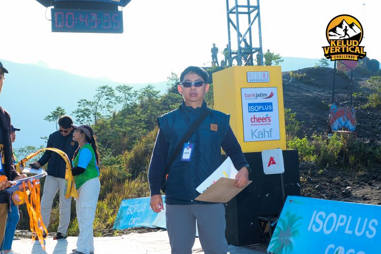 Race photo from Kelud Vertical Challenge 2024