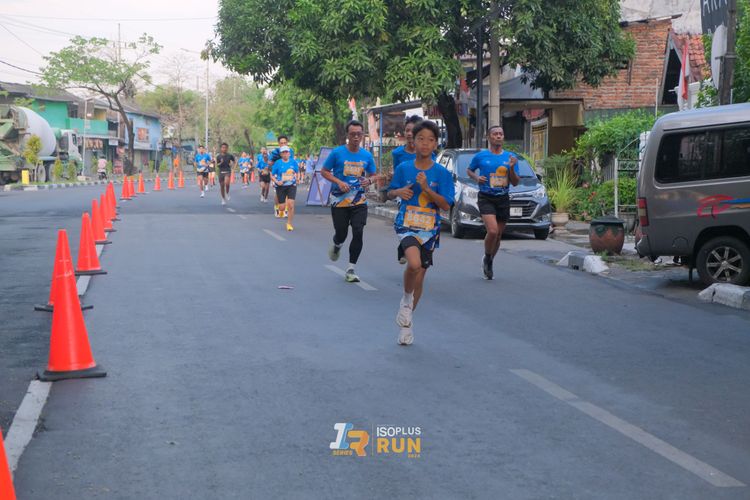 Race photo from Isoplus Run 2024 Surabaya