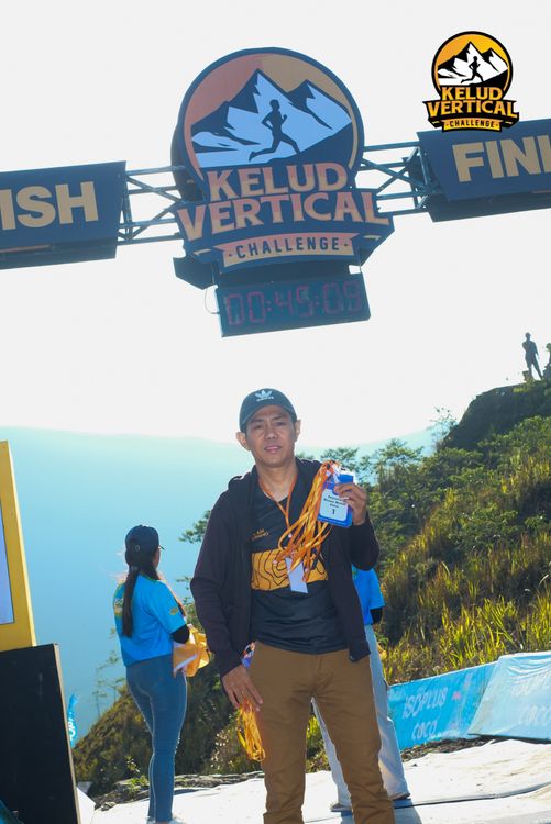 Race photo from Kelud Vertical Challenge 2024
