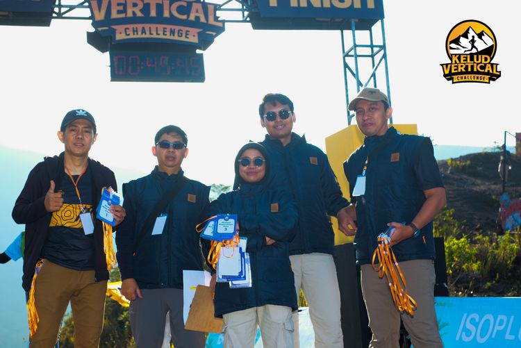 Race photo from Kelud Vertical Challenge 2024