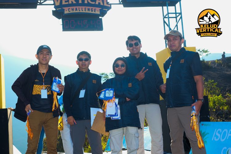 Race photo from Kelud Vertical Challenge 2024