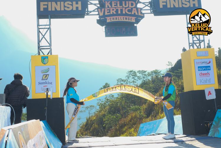 Race photo from Kelud Vertical Challenge 2024