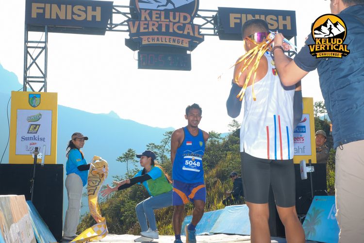 Race photo from Kelud Vertical Challenge 2024