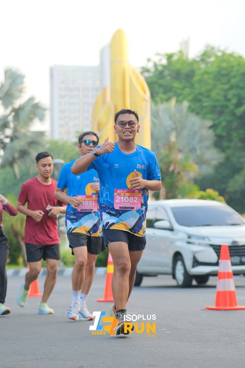 Race photo from Isoplus Run 2024 Surabaya