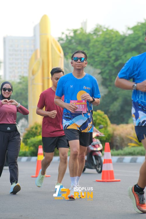 Race photo from Isoplus Run 2024 Surabaya