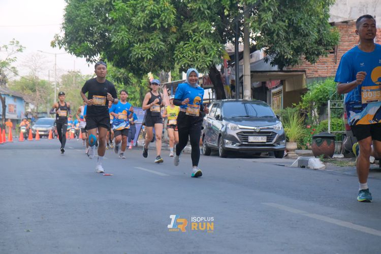 Race photo from Isoplus Run 2024 Surabaya