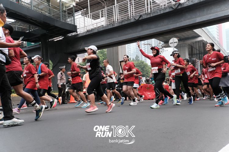 Race photo from ONE RUN 10 K