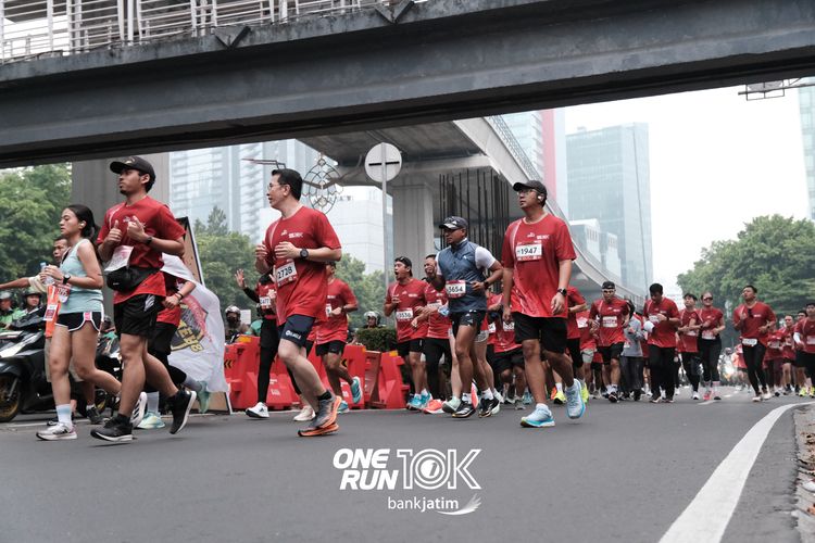 Race photo from ONE RUN 10 K
