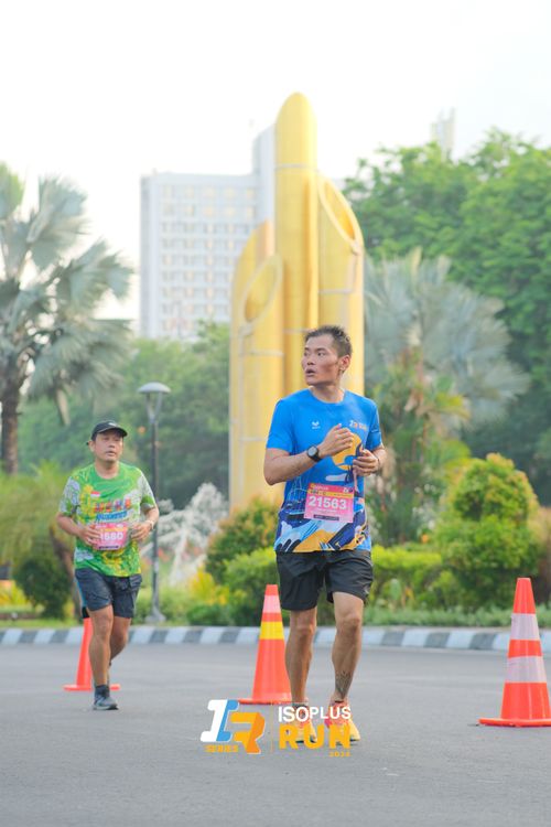 Race photo from Isoplus Run 2024 Surabaya