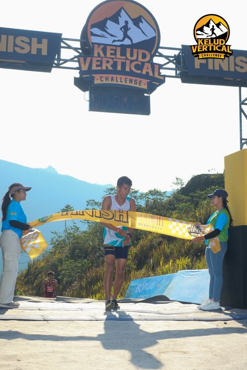 Race photo from Kelud Vertical Challenge 2024