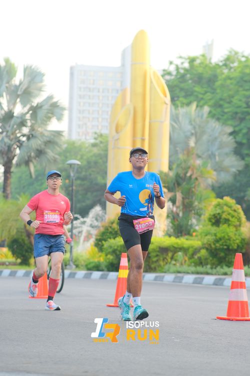 Race photo from Isoplus Run 2024 Surabaya
