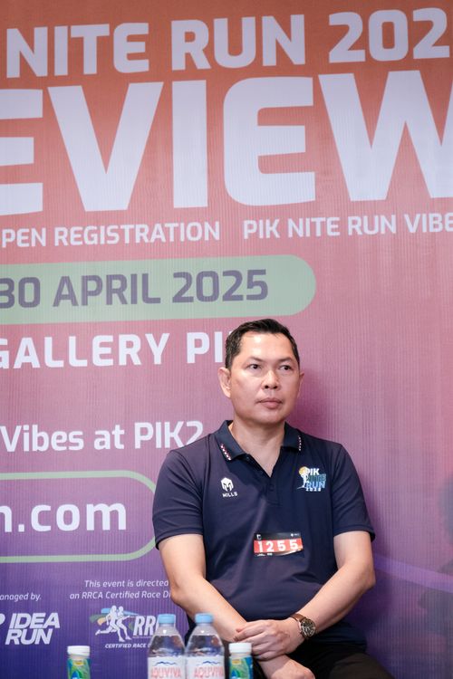 Race photo from PIK NITE RUN VIBES
