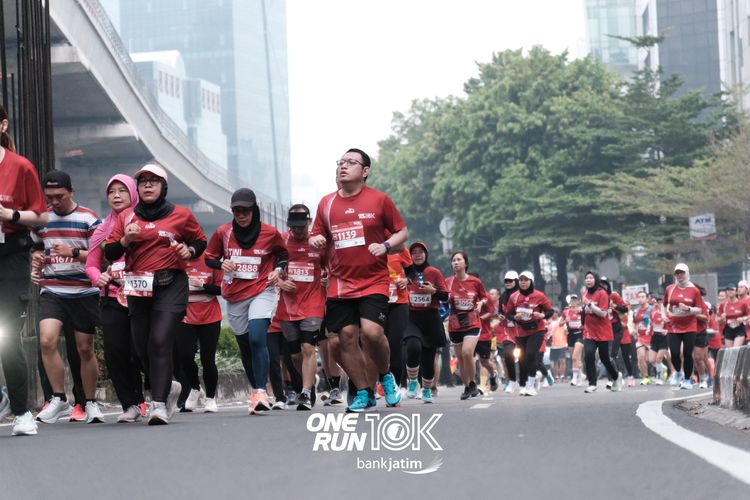 Race photo from ONE RUN 10 K