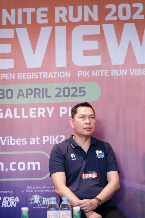 Race photo from PIK NITE RUN VIBES