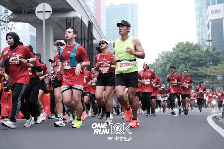 Race photo from ONE RUN 10 K