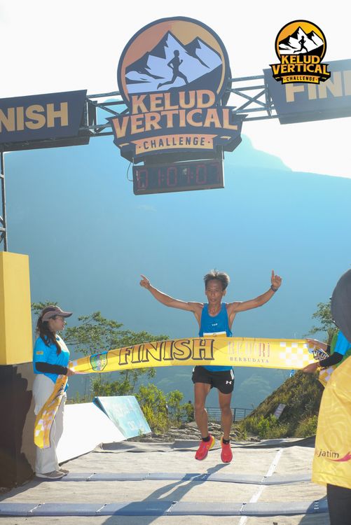 Race photo from Kelud Vertical Challenge 2024