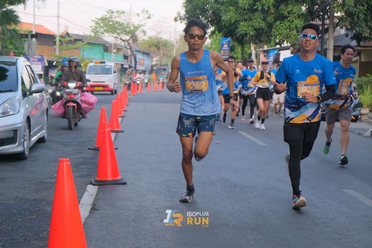 Race photo from Isoplus Run 2024 Surabaya