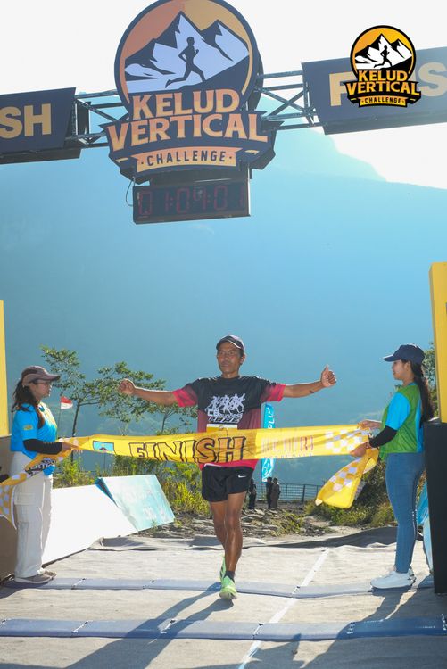 Race photo from Kelud Vertical Challenge 2024