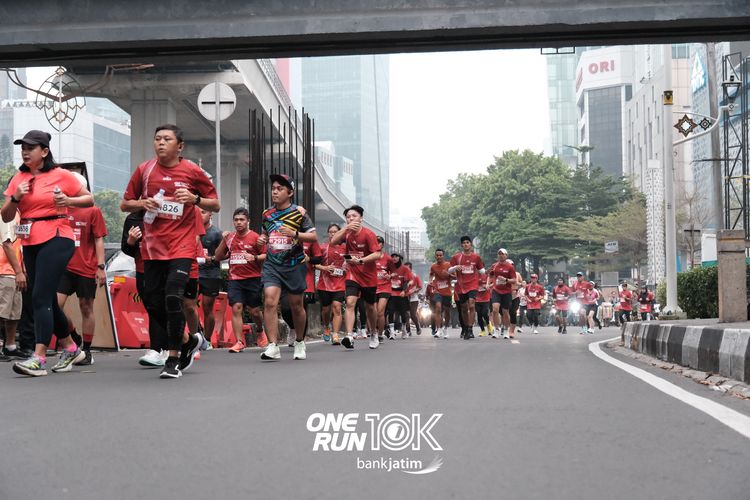 Race photo from ONE RUN 10 K