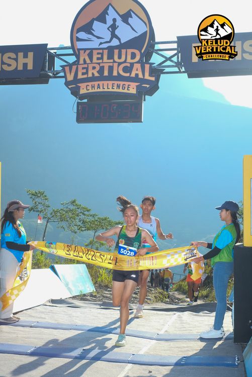 Race photo from Kelud Vertical Challenge 2024