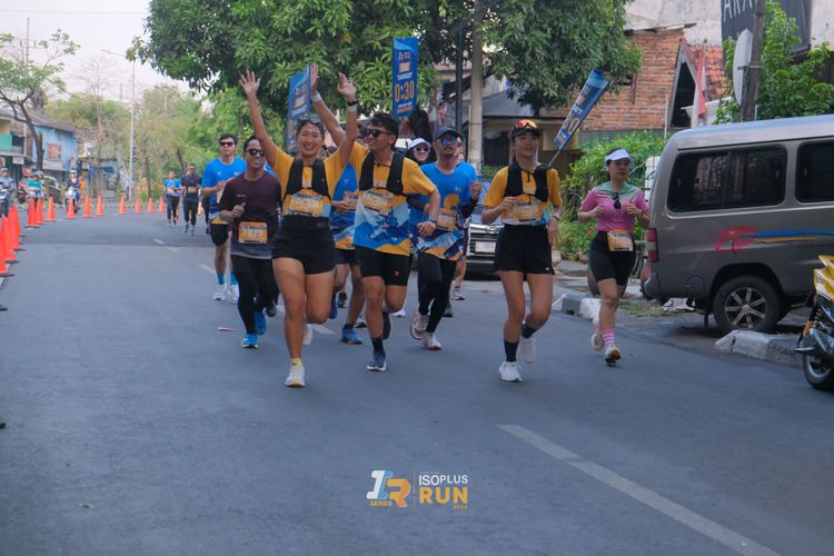 Race photo from Isoplus Run 2024 Surabaya