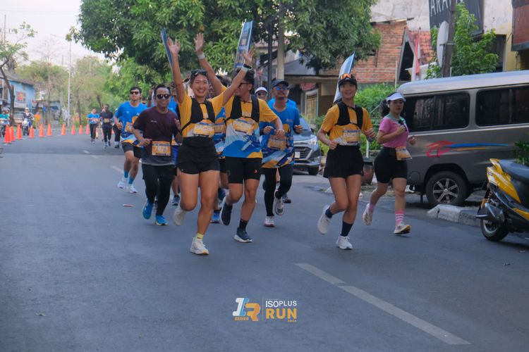 Race photo from Isoplus Run 2024 Surabaya