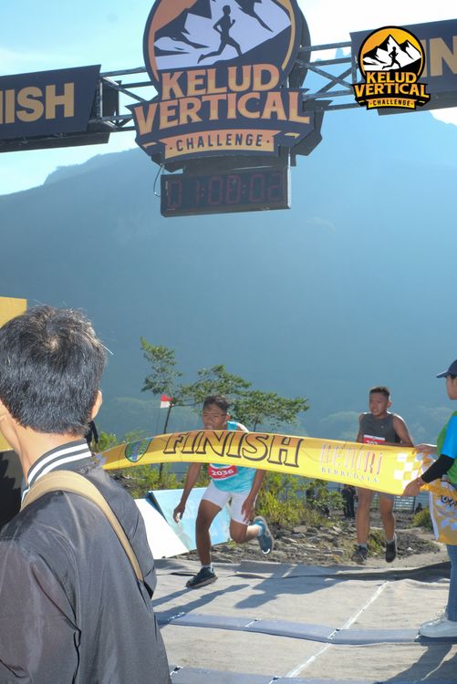 Race photo from Kelud Vertical Challenge 2024