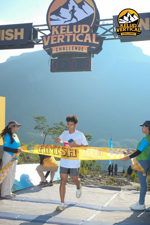 Race photo from Kelud Vertical Challenge 2024