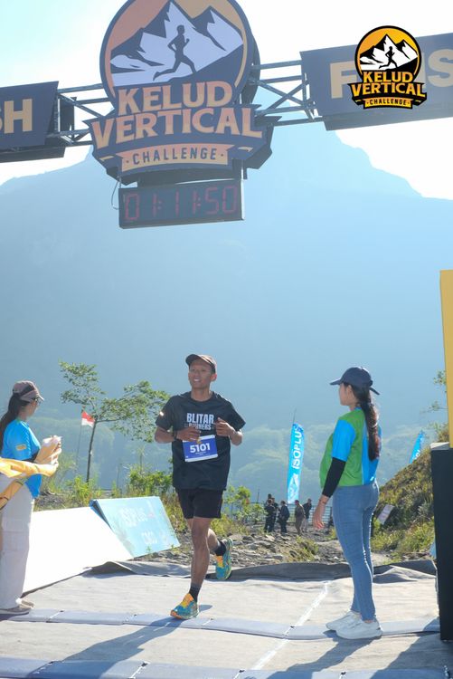 Race photo from Kelud Vertical Challenge 2024