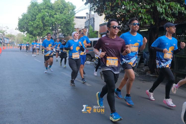 Race photo from Isoplus Run 2024 Surabaya