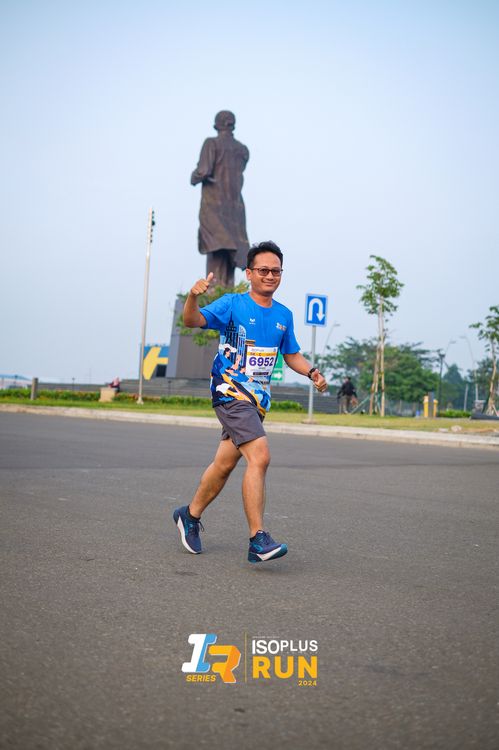 Race photo from ISOPlus Run 2024 Jakarta