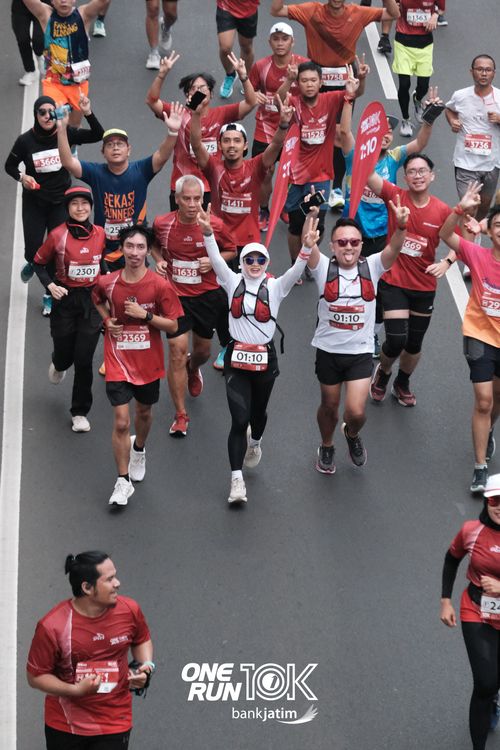 Race photo from ONE RUN 10 K