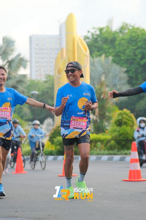 Race photo from Isoplus Run 2024 Surabaya