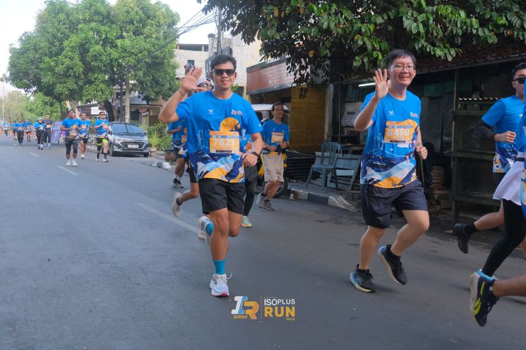Race photo from Isoplus Run 2024 Surabaya