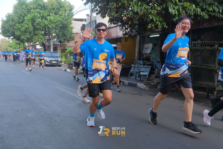 Race photo from Isoplus Run 2024 Surabaya