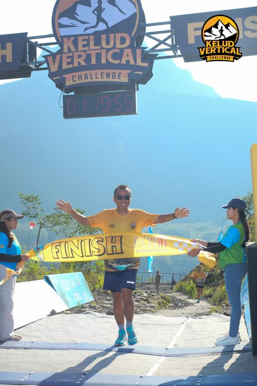 Race photo from Kelud Vertical Challenge 2024